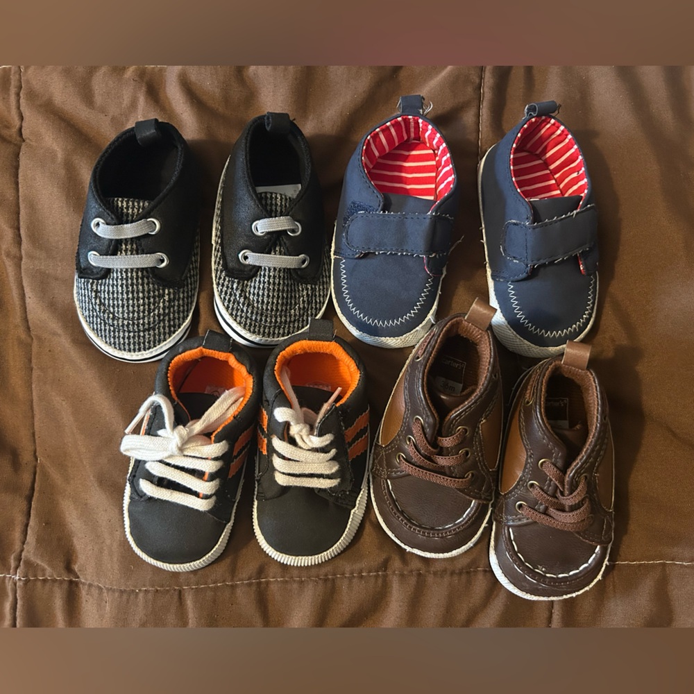 Infant boy shoes. Newborn-3 months. 4 pairs EUC